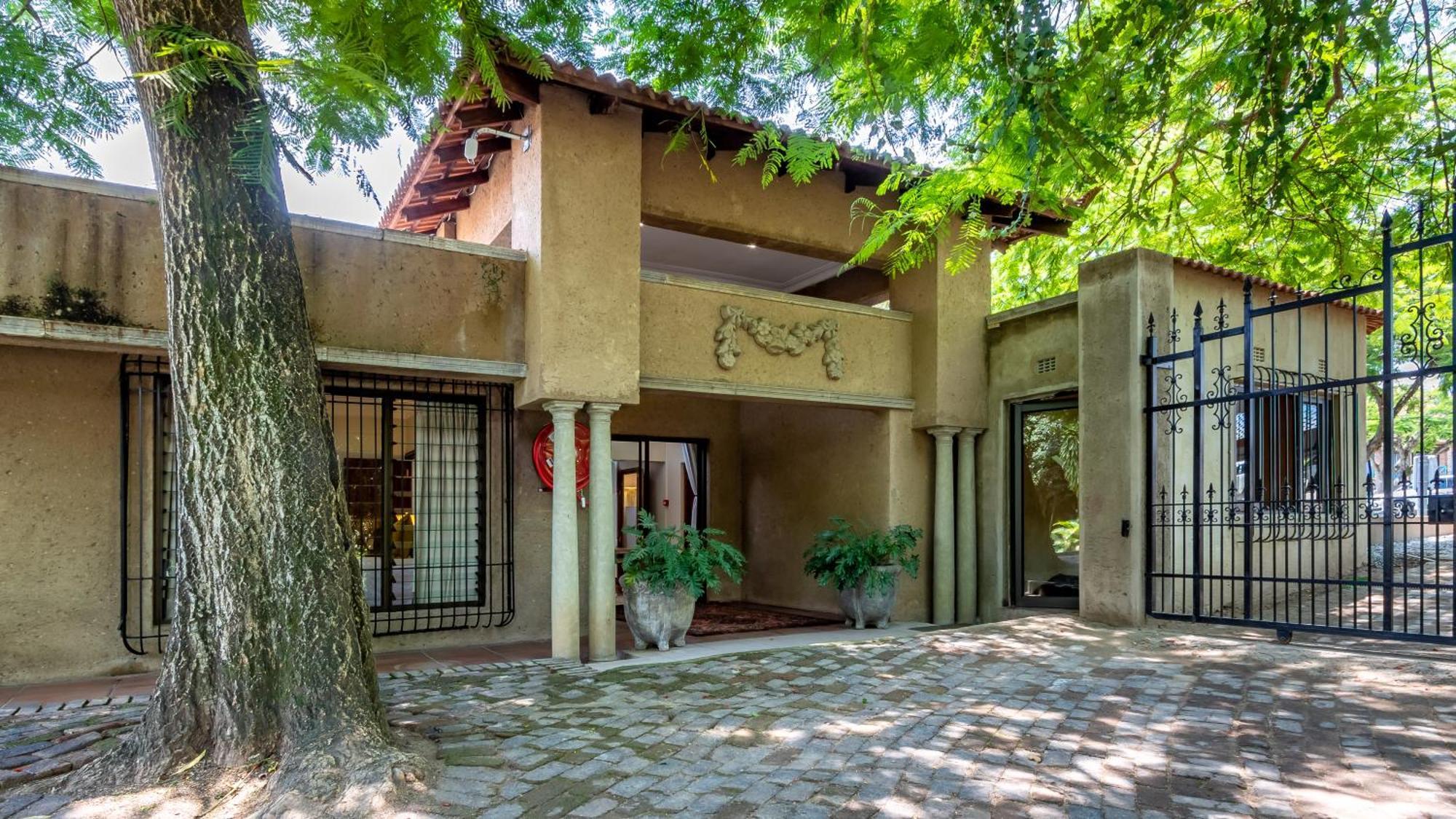 Christies At 32 On Russell Bed & Breakfast Mbombela Eksteriør bilde